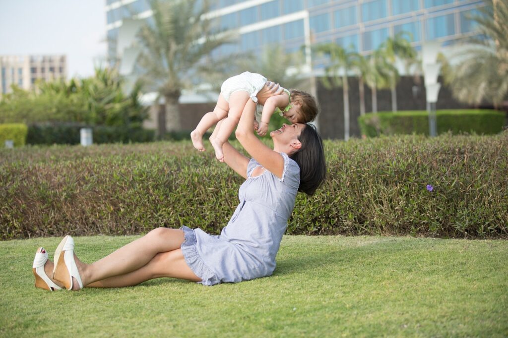 mother daughter family park child 1171569